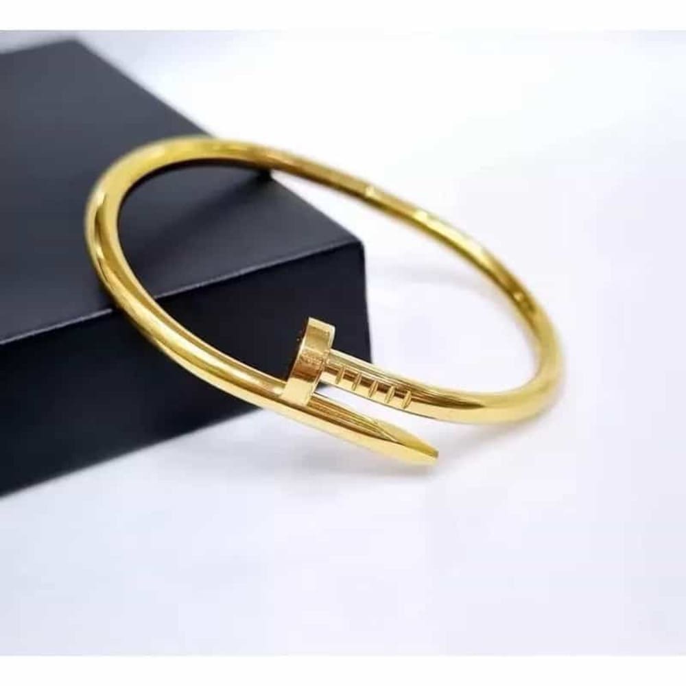 Bracelet Clou Doré – Acier Inoxydable